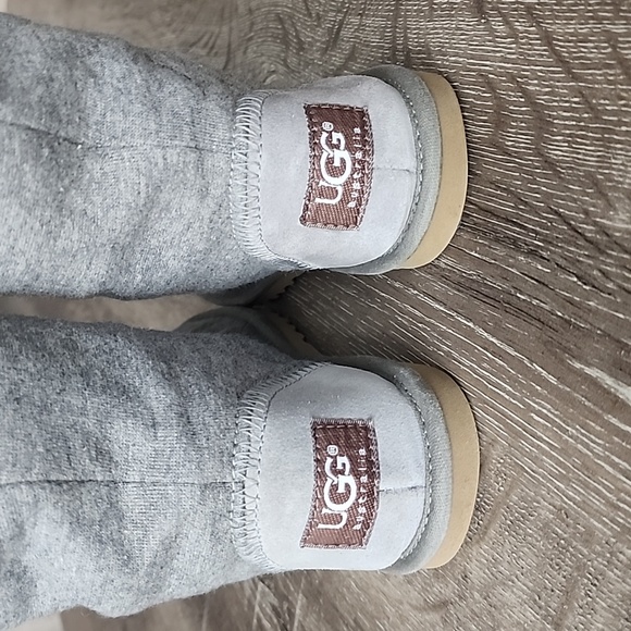 RARE! UGG Heathered Gray Jersey Knit Lightweight Boots in Size 5 - Picture 8 of 11